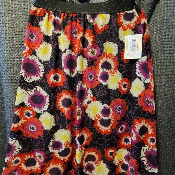 Lularoe Skirt - Lola M - New with Tags!